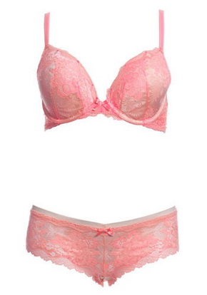 victorias-secret-kolekcija-za-denot-na-vljubenite- 13